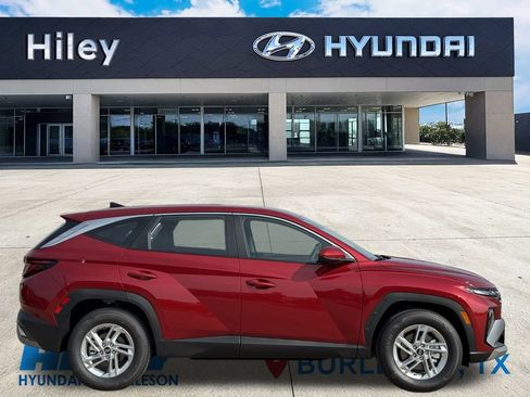 New 2026 Hyundai Tucson SE image 3