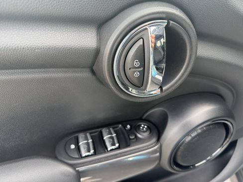 Used 2016 MINI Cooper 4-Door Hardtop FWD image 20