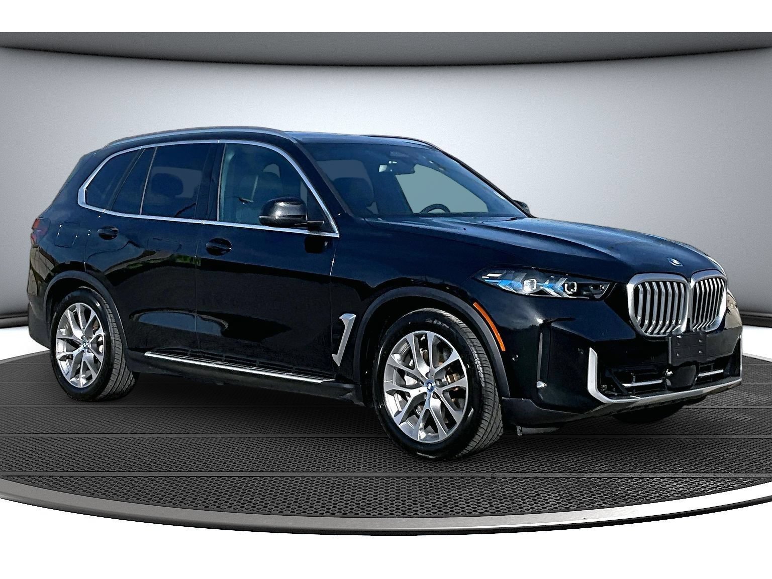 Used 2025 BMW X5 xDrive50e AWD/4WD image 14