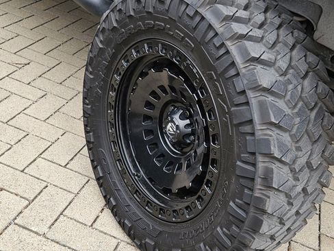 Used 2018 Jeep Wrangler Unlimited Sport S image 5