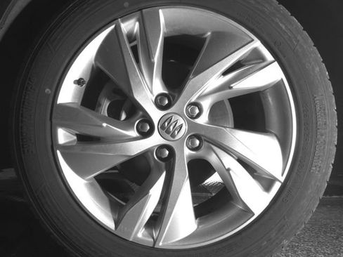 Used 2024 Buick Encore GX Preferred FWD image 10