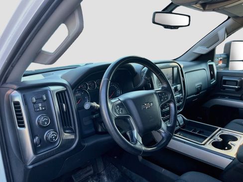 Used 2017 Chevrolet Silverado 2500 LT AWD/4WD image 9