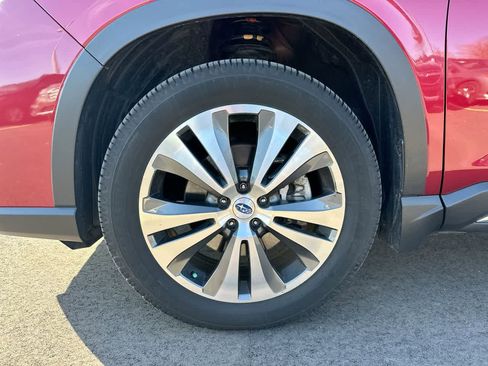 Used 2019 Subaru Ascent Limited w/ Popular Package #2 image 19