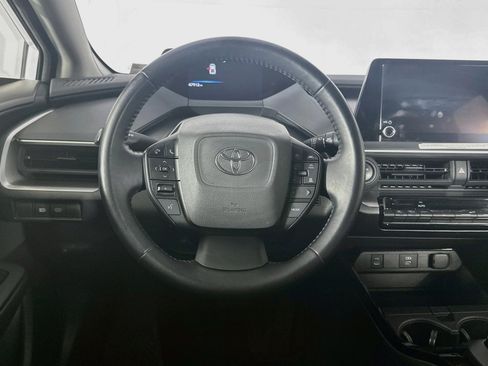 Used 2024 Toyota Prius LE FWD image 18