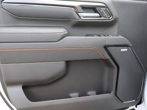 New 2026 GMC Sierra 2500 AT4 w/ AT4 Premium Plus Package image 10