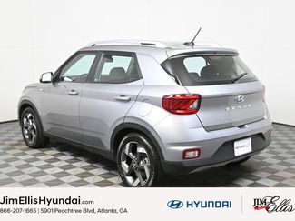 Certified 2023 Hyundai Venue SEL video 3