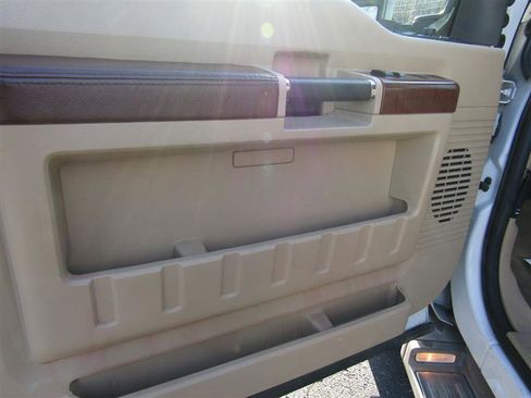 Used 2012 Ford F350 King Ranch image 9