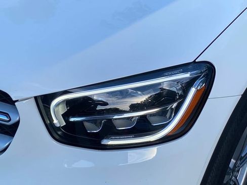 Used 2021 Mercedes-Benz GLC 300 4MATIC image 5