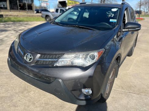 Used 2015 Toyota RAV4 XLE image 2