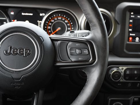 Used 2019 Jeep Wrangler Unlimited Sport S AWD/4WD image 18