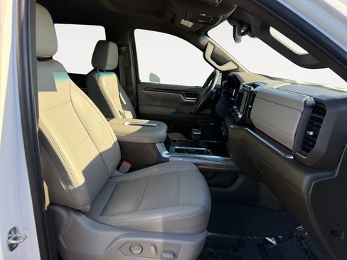 Used 2022 Chevrolet Silverado 1500 LTZ image 19