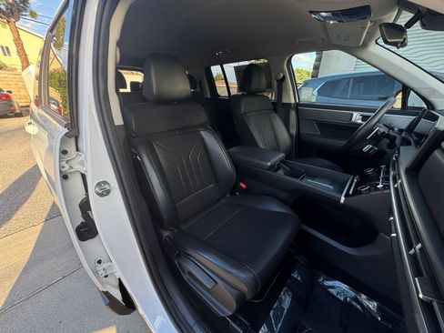 Used 2025 Hyundai Santa Fe SEL image 39