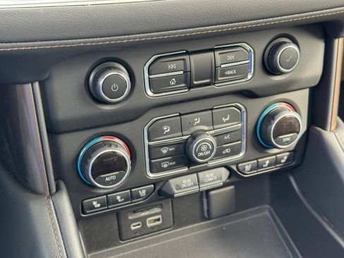 Used 2021 Chevrolet Tahoe High Country image 19