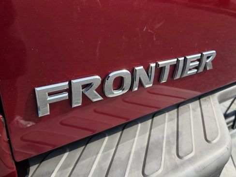 Used 2016 Nissan Frontier SV RWD image 14
