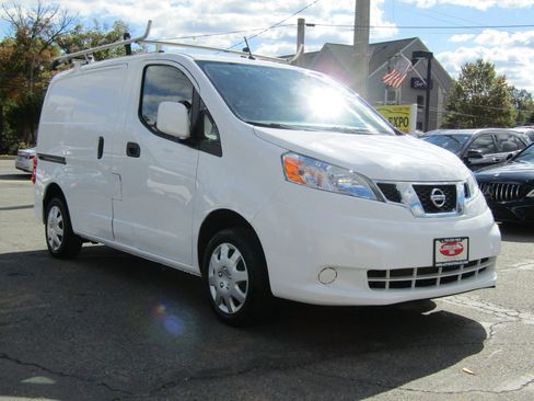 Used 2019 Nissan NV200 SV w/ Back Door Glass Package image 1