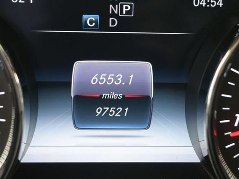 Used 2018 Mercedes-Benz E 300 4MATIC image 33