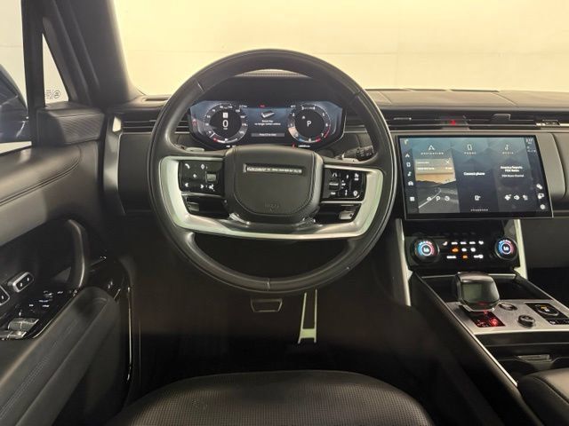 Certified 2023 Land Rover Range Rover SV AWD/4WD image 26