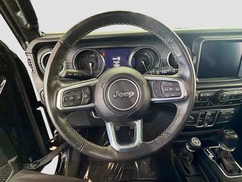 Used 2023 Jeep Wrangler Unlimited Sahara w/ Cold Weather Group AWD/4WD image 14