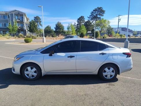 Used 2023 Nissan Versa S FWD image 6