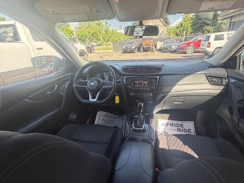 Used 2018 Nissan Rogue S FWD image 36