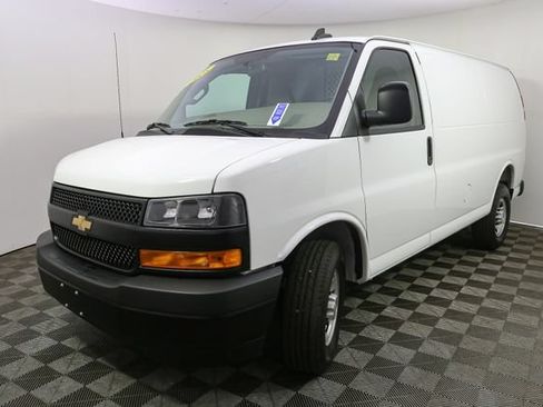Used 2025 Chevrolet Express 2500 w/ Driver Convenience Package RWD image 5
