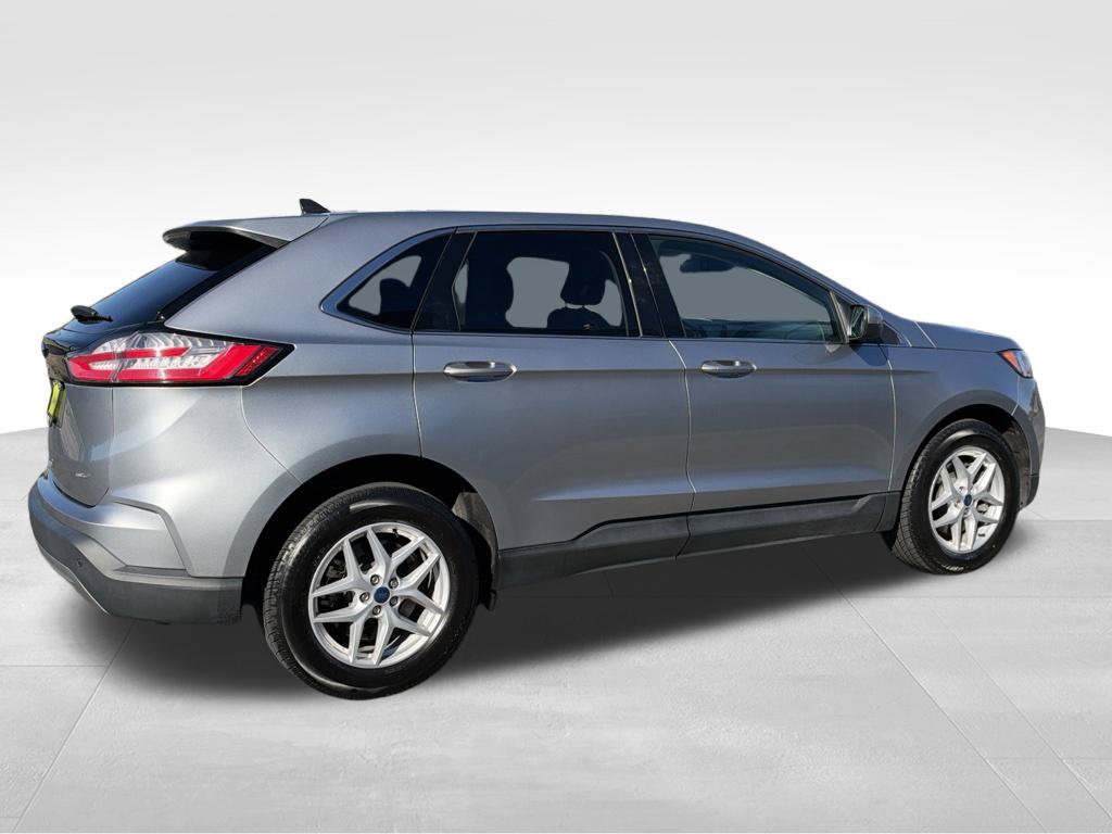 Used 2021 Ford Edge SEL w/ Convenience Package AWD/4WD image 4