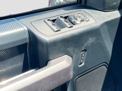 Used 2019 Ford F150 XLT w/ Equipment Group 302A Luxury AWD/4WD image 18
