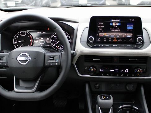 New 2026 Nissan Rogue SV w/ SV Premium Package image 4