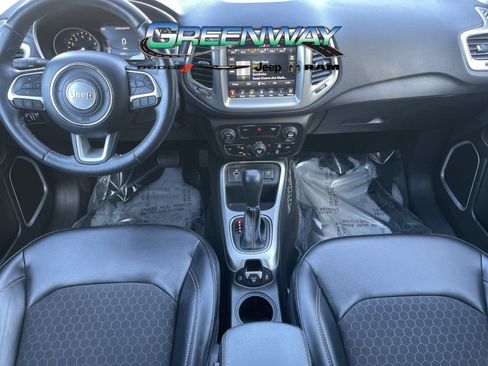 Used 2017 Jeep Compass Latitude w/ Popular Equipment Group FWD image 14