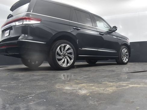 Used 2023 Lincoln Navigator Reserve AWD/4WD image 44