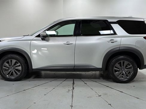 Used 2022 Nissan Pathfinder S image 8