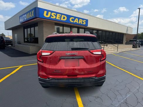 Used 2023 GMC Terrain SLE w/ Driver Convenience Package image 6