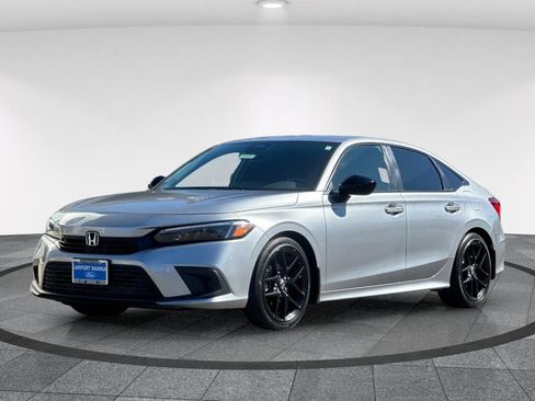 Used 2023 Honda Civic Sport image 9