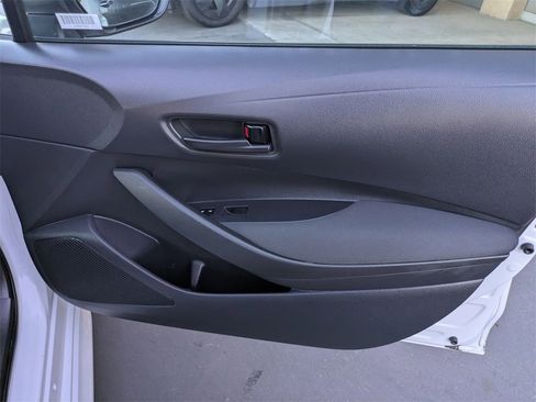 Used 2024 Toyota Corolla LE image 34