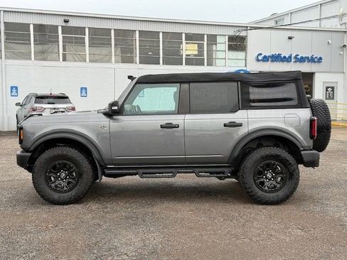 Used 2023 Ford Bronco Wildtrak image 8