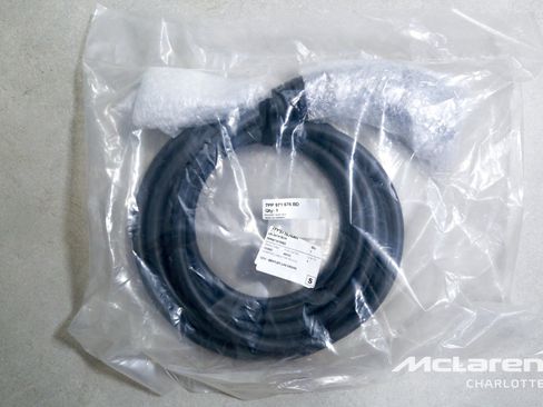 Used 2023 Bentley Flying Spur Plug-In Hybrid image 31