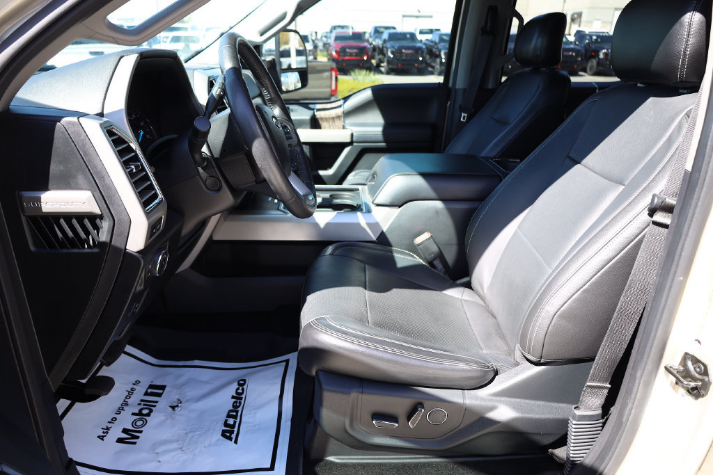 Used 2017 Ford F250 Lariat w/ Lariat Ultimate Package AWD/4WD image 11