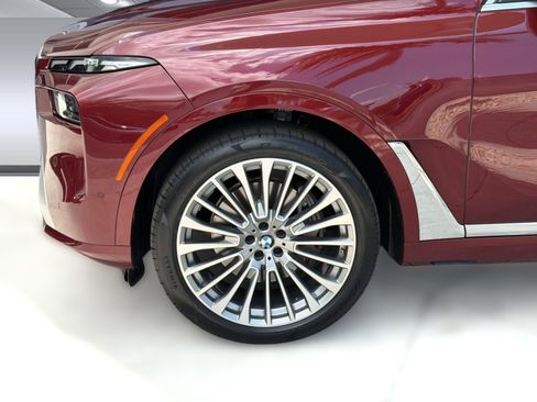 Used 2024 BMW X7 xDrive40i AWD/4WD image 13