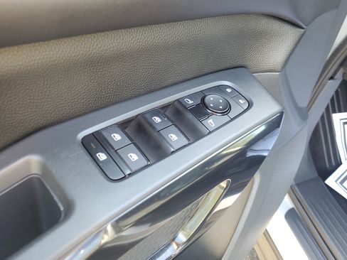 Certified 2024 Nissan Pathfinder SV image 18