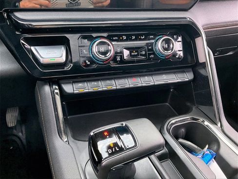 Used 2023 GMC Sierra 1500 AT4 w/ AT4 Premium Package image 25