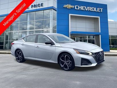Used 2023 Nissan Altima 2.5 SR