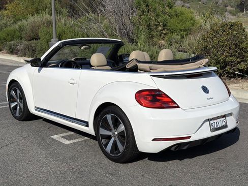 Used 2013 Volkswagen Beetle 2.0T image 4