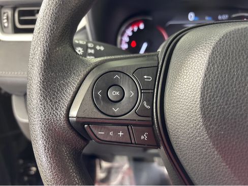 Used 2025 Toyota RAV4 XLE image 25