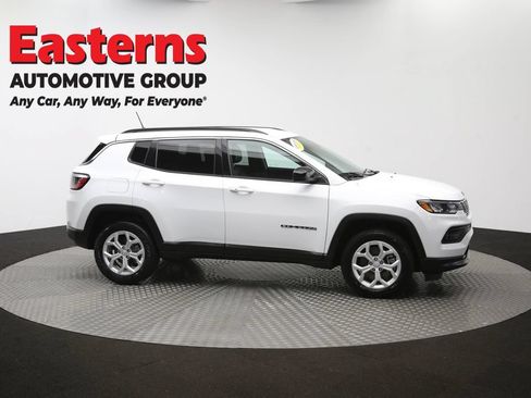 Used 2024 Jeep Compass Latitude AWD/4WD image 41