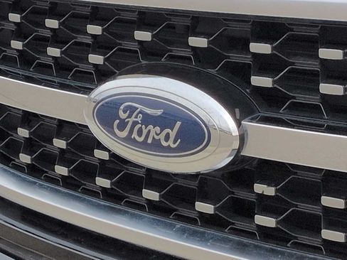 Certified 2023 Ford F150 Platinum AWD/4WD image 11