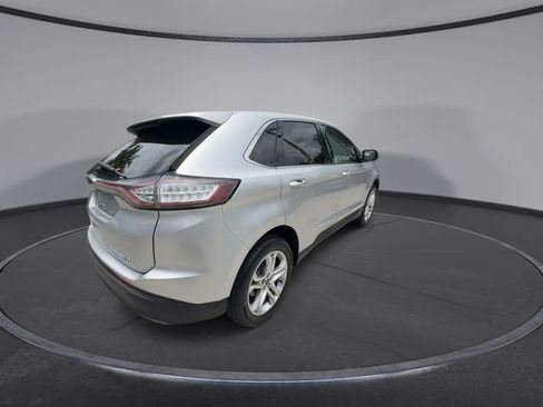 Used 2018 Ford Edge Titanium w/ Equipment Group 301A FWD image 8