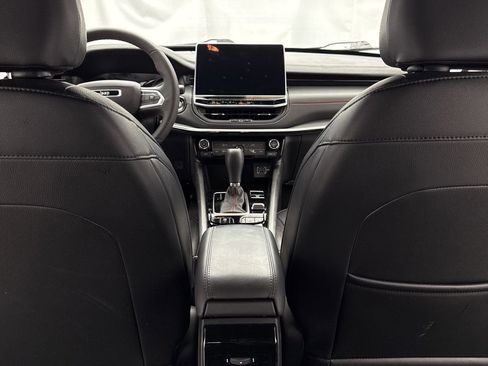 Used 2025 Jeep Compass Trailhawk image 34