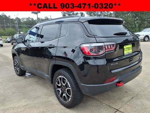 Used 2025 Jeep Compass Trailhawk AWD/4WD image 4