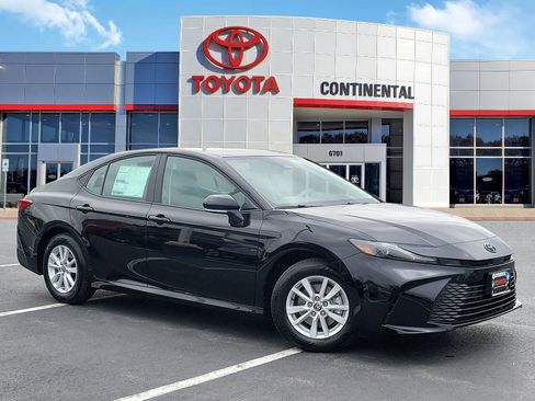 New 2026 Toyota Camry LE image 2