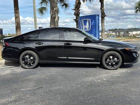 New 2025 Honda Accord SE image 2